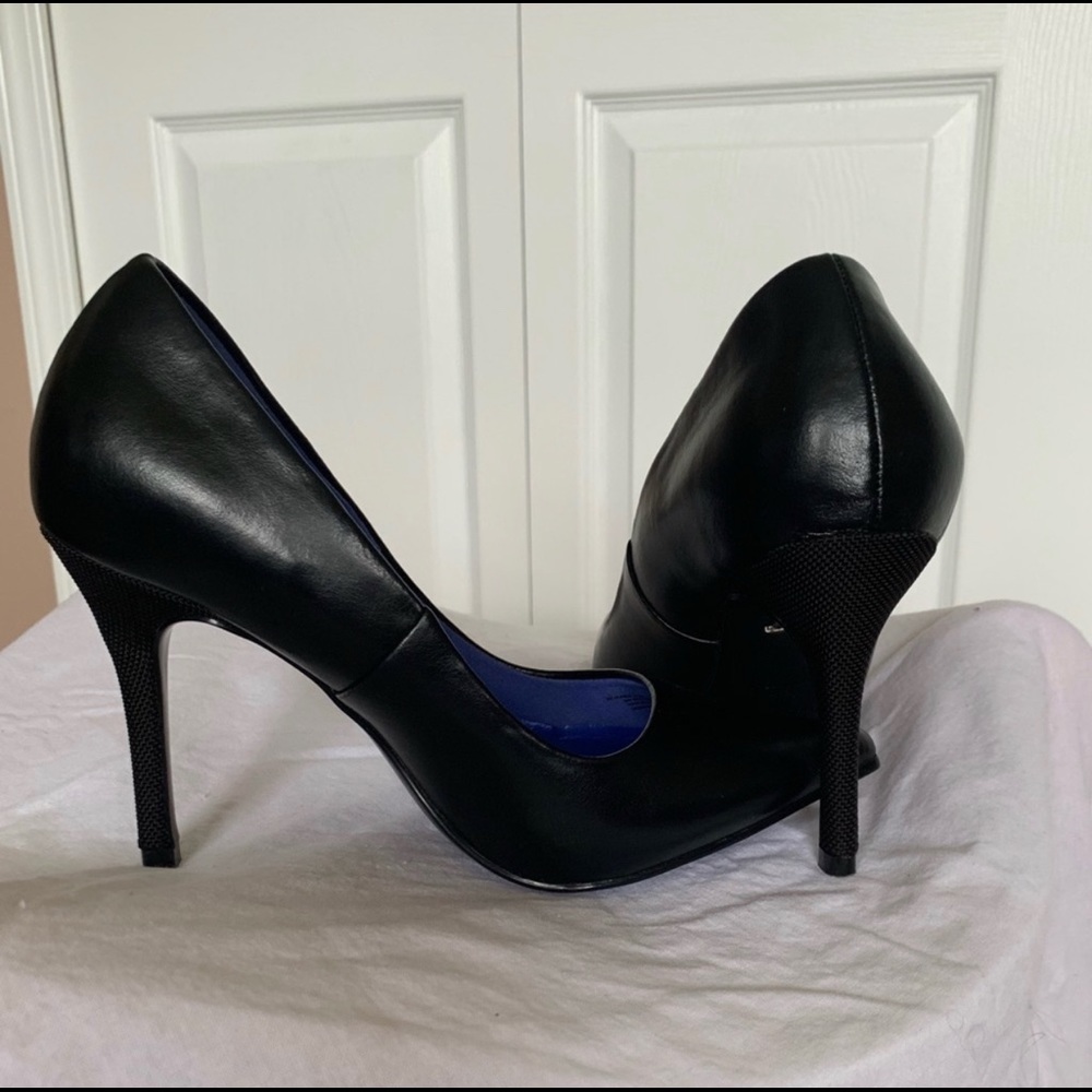 Antonia Saint Ny high heel shoes